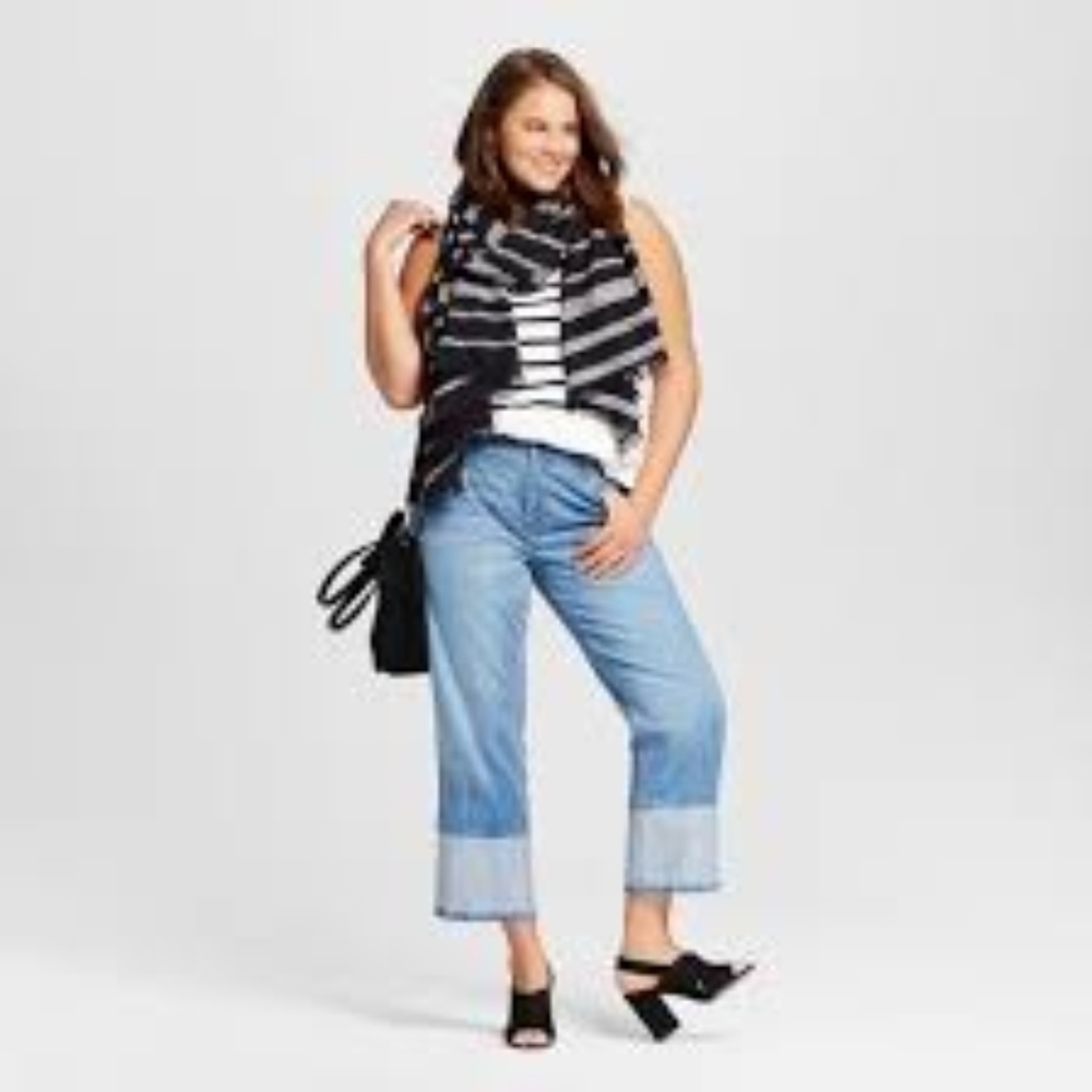 NWOT Who What Wear Straight Contrast Cuff Jeans 18